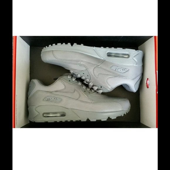 Nike Shoes - SOLD!!! Nike Women's NikeLab Air Max 90 Pinnacle