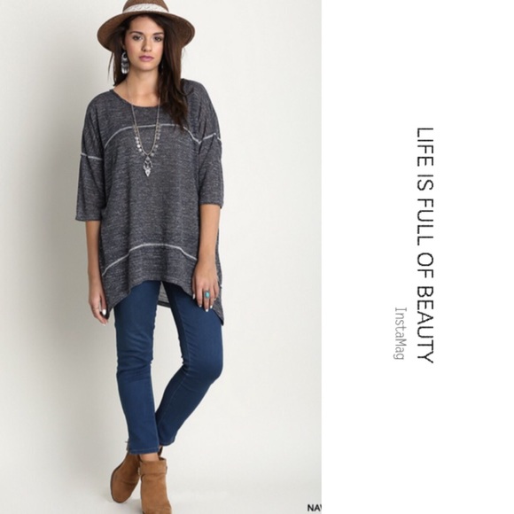 💥HOST PICK 12/6💥LOOSE FIT STITCHING TOP - Picture 2 of 3