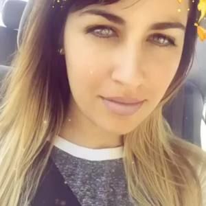 Meet your Posher, Claudia