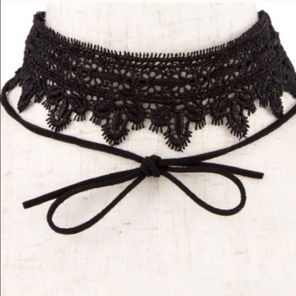 Lace & suede (faux) choker - Picture 3 of 3