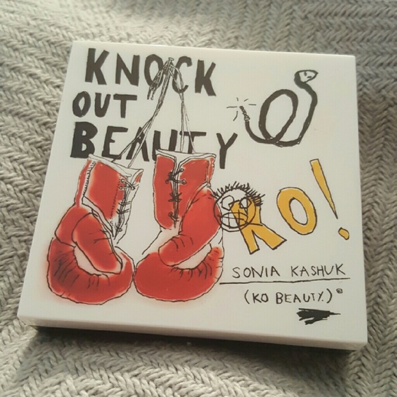 Sonia Kashuk Golden Gloves Highlighter