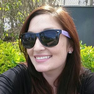 Meet your Posher, Stefanie