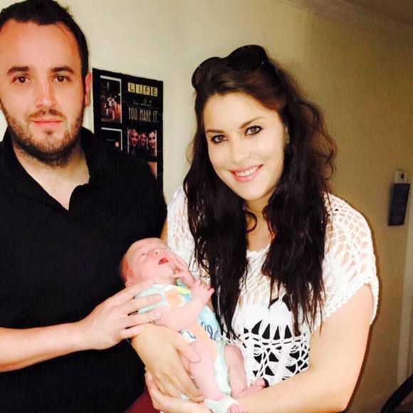 Meet your Posher, Aine