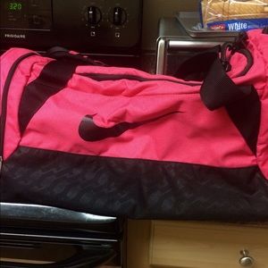 NIKE DUFFEL BAG