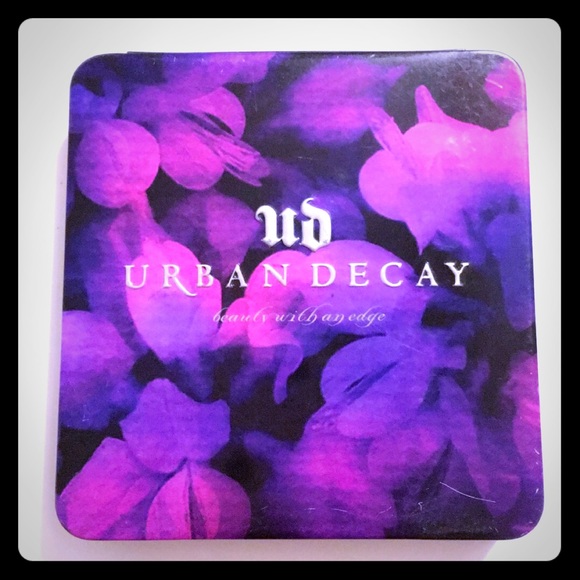 • Urban Decay / MOONFLOWER Custom Quad Palette •