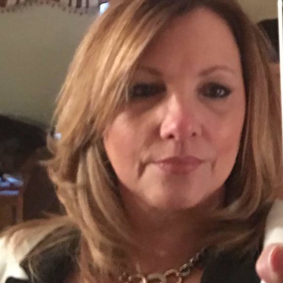 Meet your Posher, Dawn - Picture 1 of 1