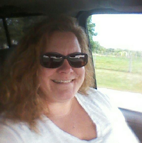 Meet your Posher, Kristy - Picture 1 of 1