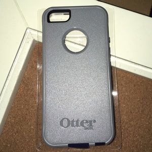 iPhone SE Otterbox commuter case