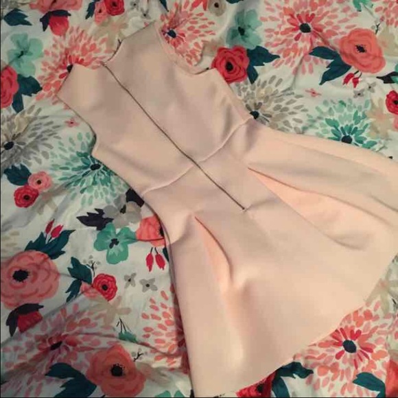 Charlotte Russe Dresses - M Baby Pink Scuba Pleated Dress Charlotte Russe Dresses - M Baby Pink Scuba Pleated Dress