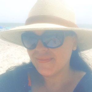 Meet your Posher, Danaka