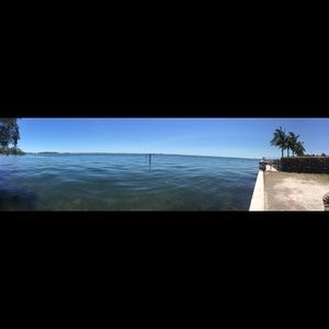 Meet your Posher, Claudia