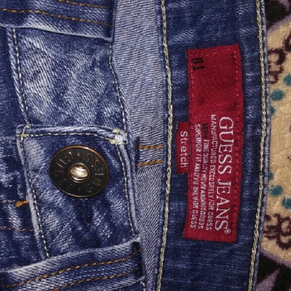 Guess Jeans Size 27 - Picture 4 of 4