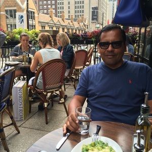 Meet your Posher, Luis