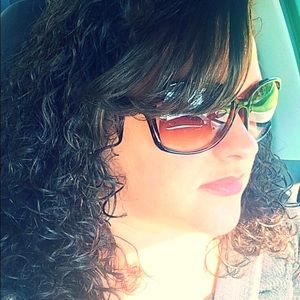 Meet your Posher, Kelli