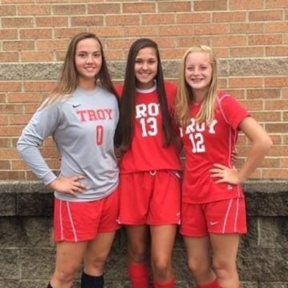 Meet your Posher, Carmajo