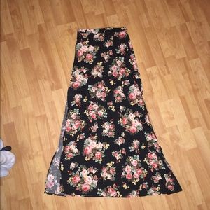 Floral maxi skirt with side slits