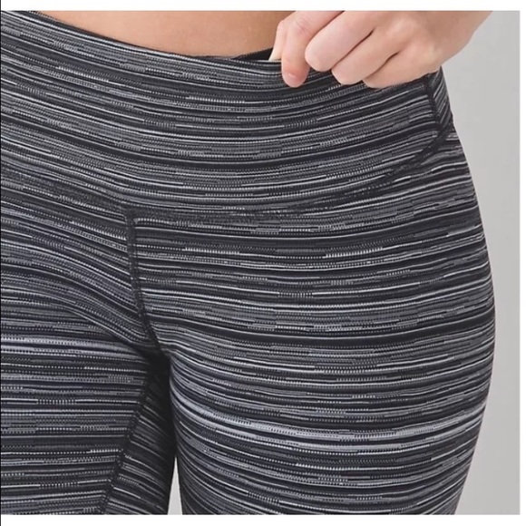 Lululemon Wunder Under Size 4