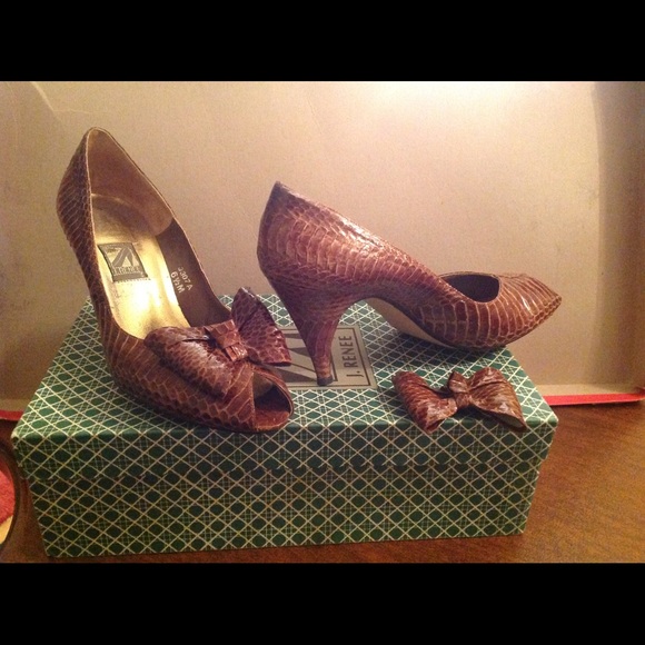 Brown heels, DONATING SOON