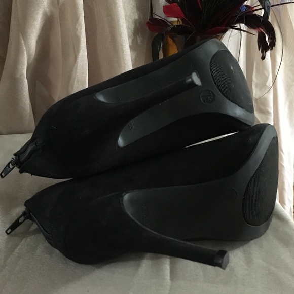 🚨SASSY BLACK BOOTIE🚨 - Picture 3 of 3