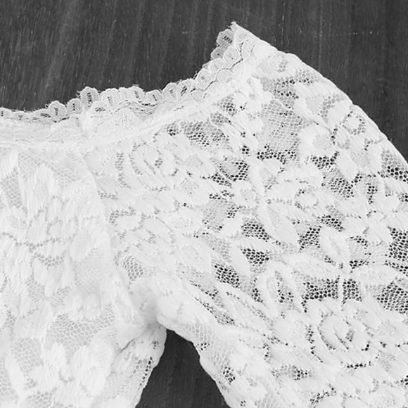 HP🎉11/04 The Cameron Diaz lace dress - Picture 3 of 4