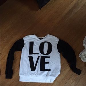 Cute & comfy LOVE sweatshirt.