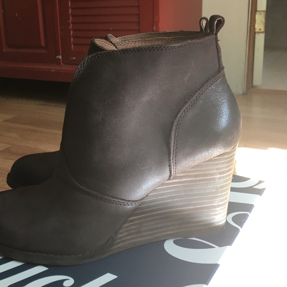 Lucky Brand Java color booties