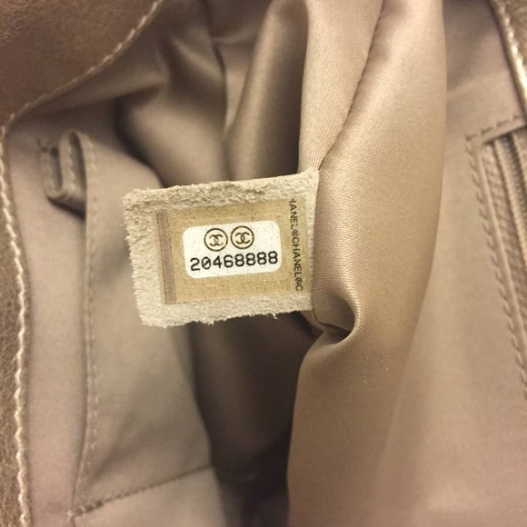 CHANEL GOLD FLAG BAG - Picture 3 of 3