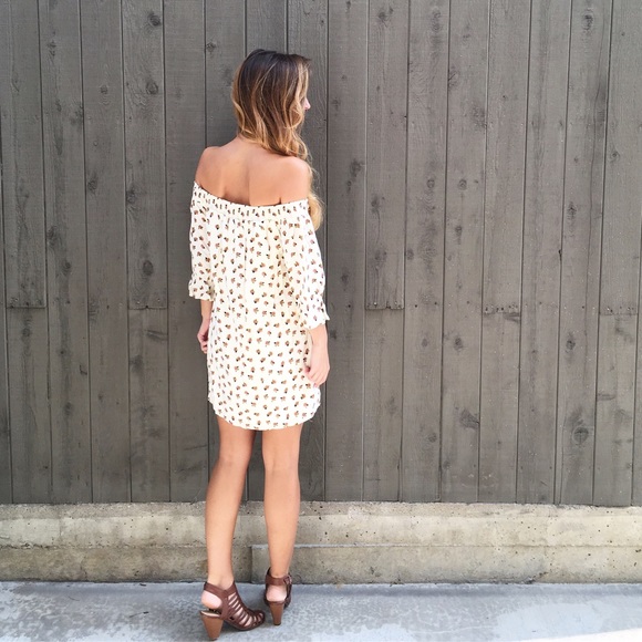 off the shoulder floral dress - Picture 4 of 4