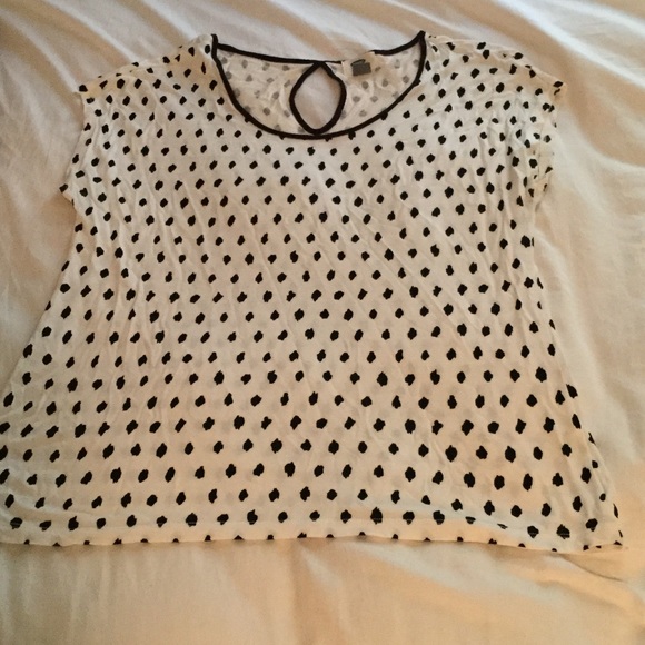 Old navy shirt