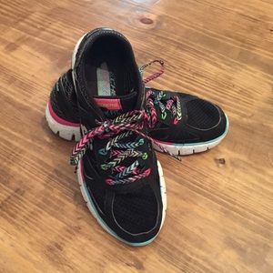 Skechers Relaxed Fit with Memory Foam