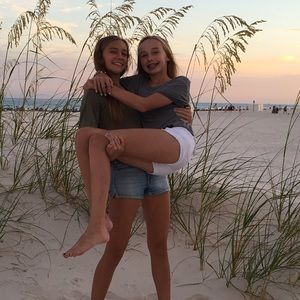 Meet your Posher, Sara