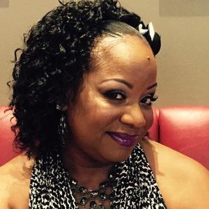 Meet your Posher, Adrienne