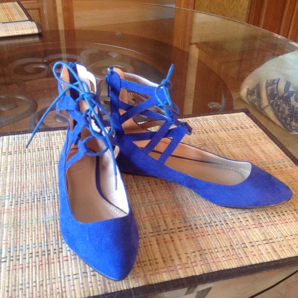 G.C. shoes Shoes - Super cute lace up shoes sz 6