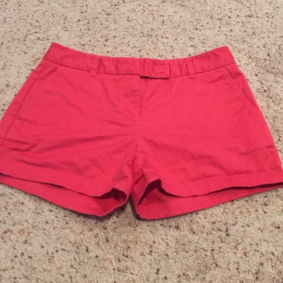 coral vineyard vine shorts