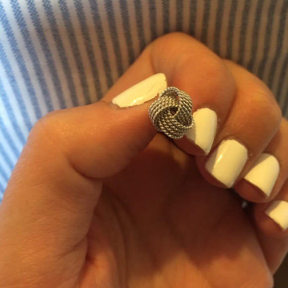 Silver knot earrings - Picture 2 of 2