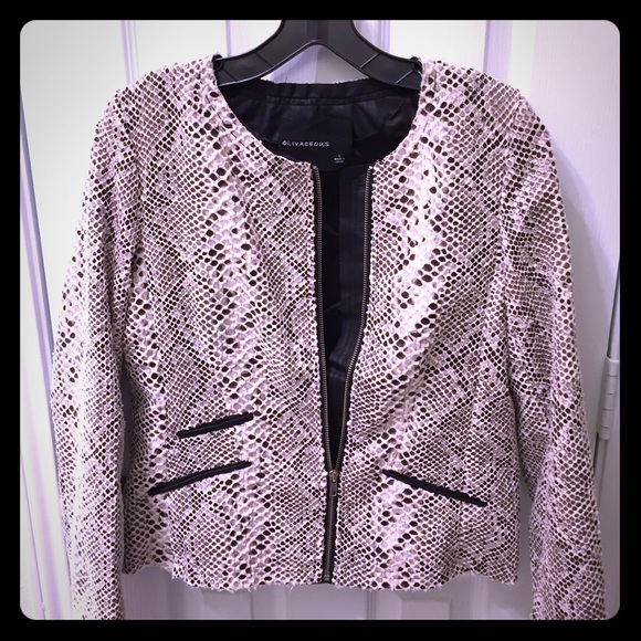 Fo snake print jacket.
