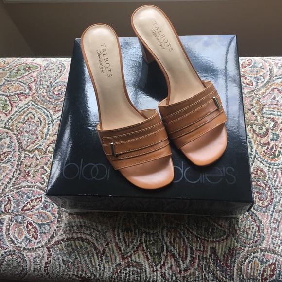 Caramel Block-Heeled Sandals