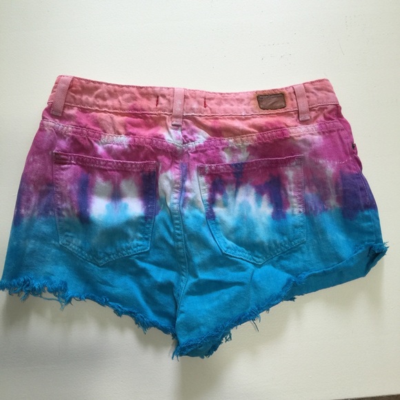 π Urban Outfitters High Rise Shorts π - Picture 4 of 4