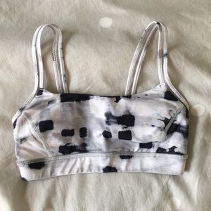Marbled Lululemon sports bra
