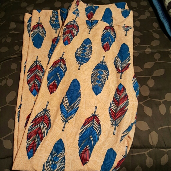 Lularoe Tall and Curvy leggings Reposh