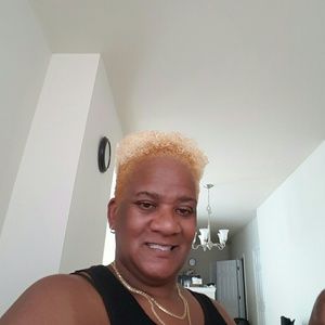 Meet your Posher, Veronica