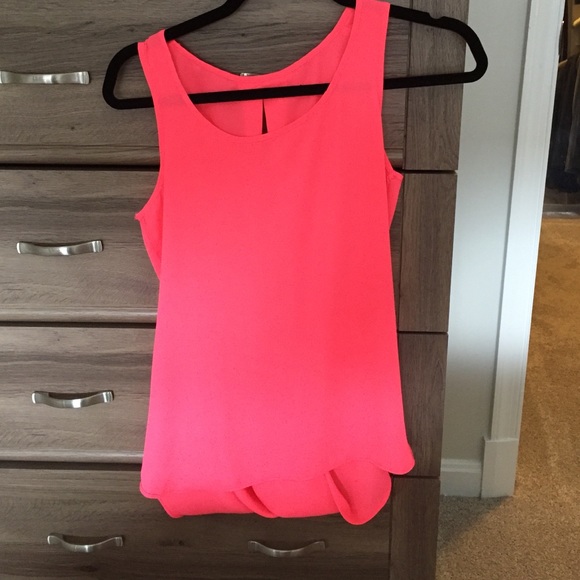 Key hole back express Flowy tank