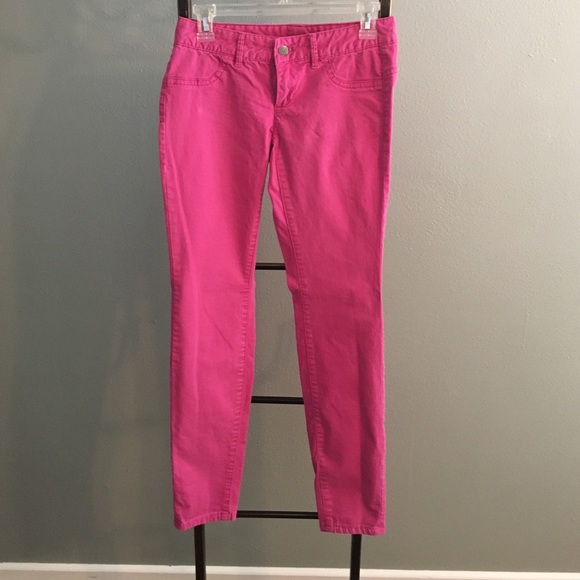 🌷 Hot Pink Victoria's Secret Skinny Jeans 👖