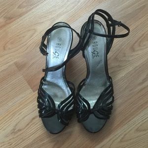 Rouge Black strapped open toe