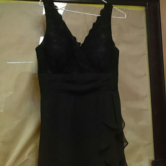 Jessica Howard Black lace dress