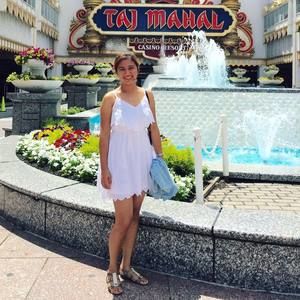 Meet your Posher, Abigail