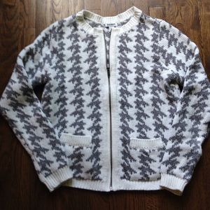 Old Navy Houndstooth Sweater