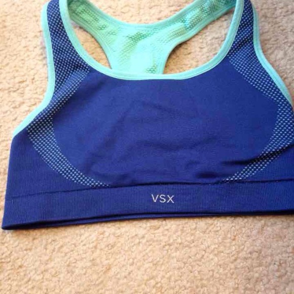 Victoria's Secret Other - 🌻Revisable vs sports bra lowest