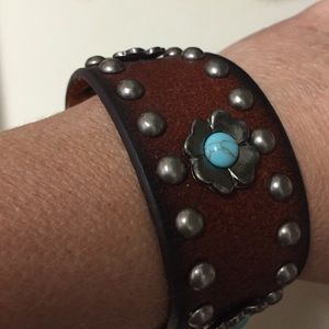 Leather cuff