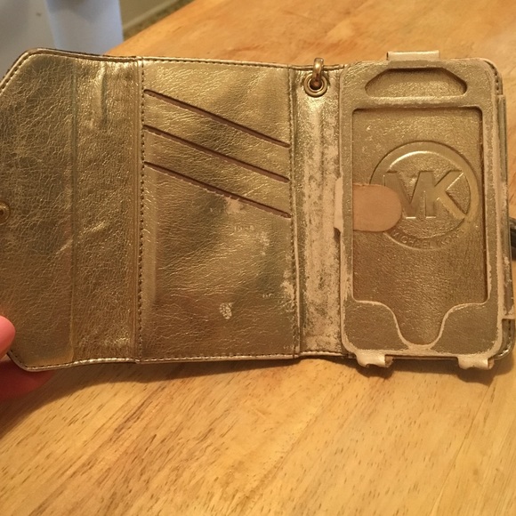 💯% genuine Michael kors snakeskin leather iPhone - Picture 2 of 4